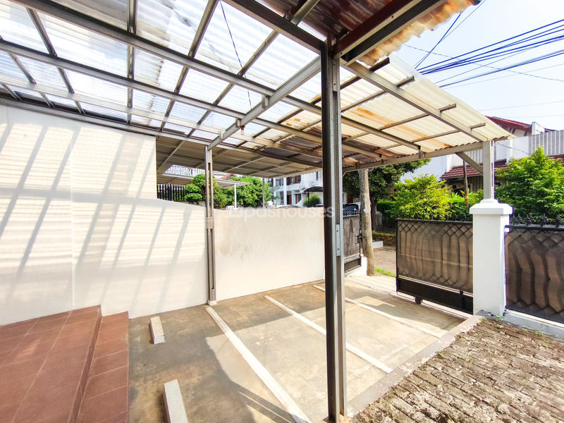 Bintaro Jaya Sektor 5 No.18