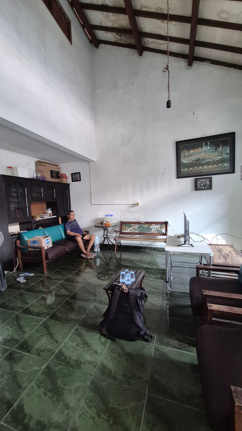 Jalan Kemuning Dalam 1