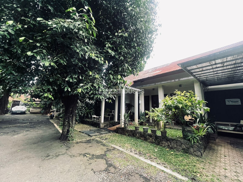 Jalan Flamboyan Raya No.19