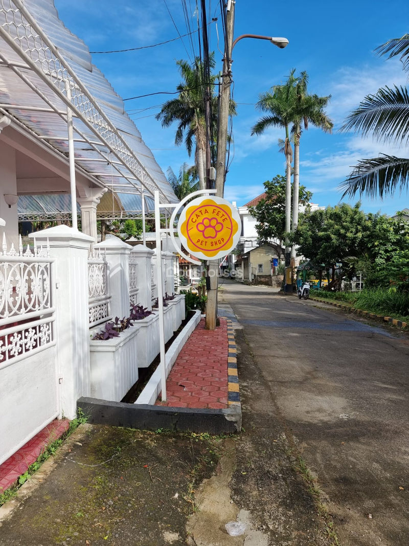 Jalan Villa Kalisari