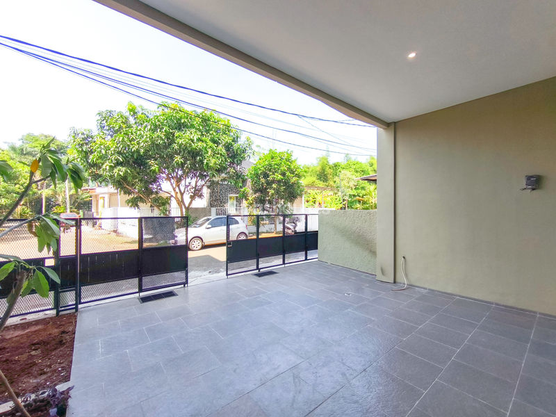 Kencana Loka BSD Sektor 12.4 Blok Q1 No.11