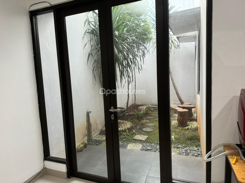 Jalan Bina Asih No.10 Bekasi