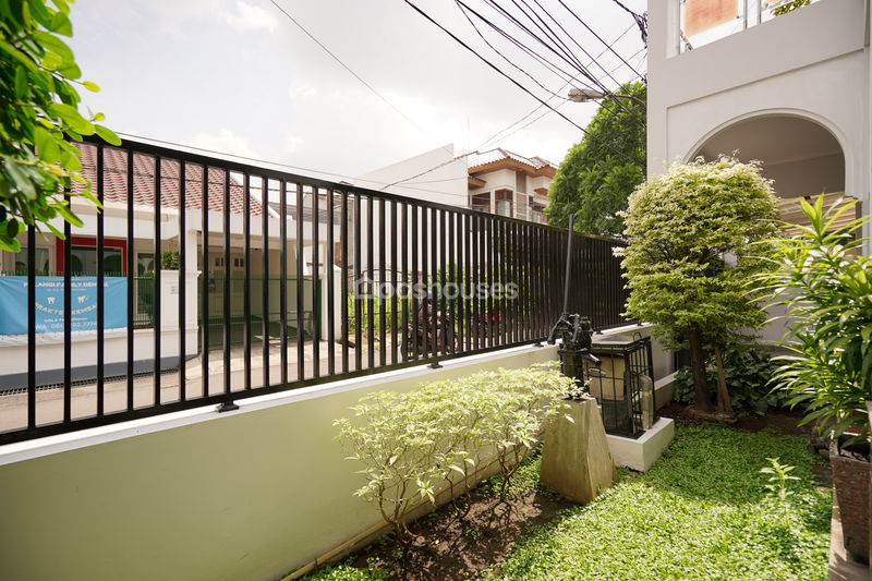 JALAN PELANGI RAYA