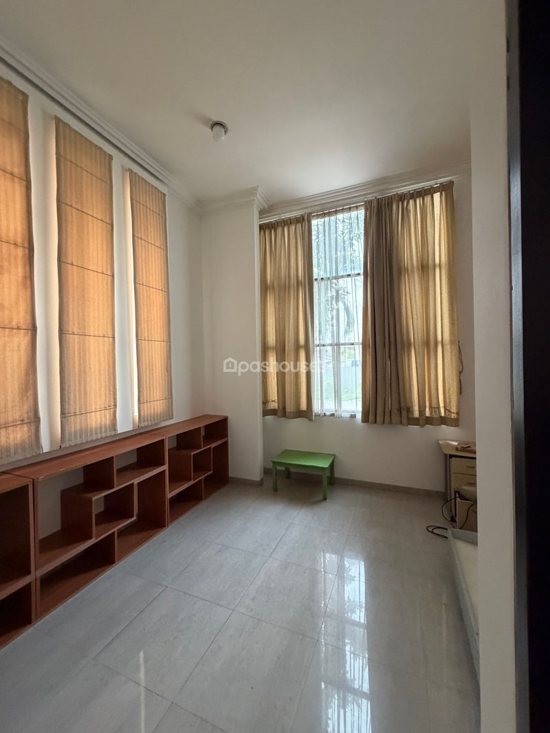 Jalan Taman Sutera Magnolia No.8