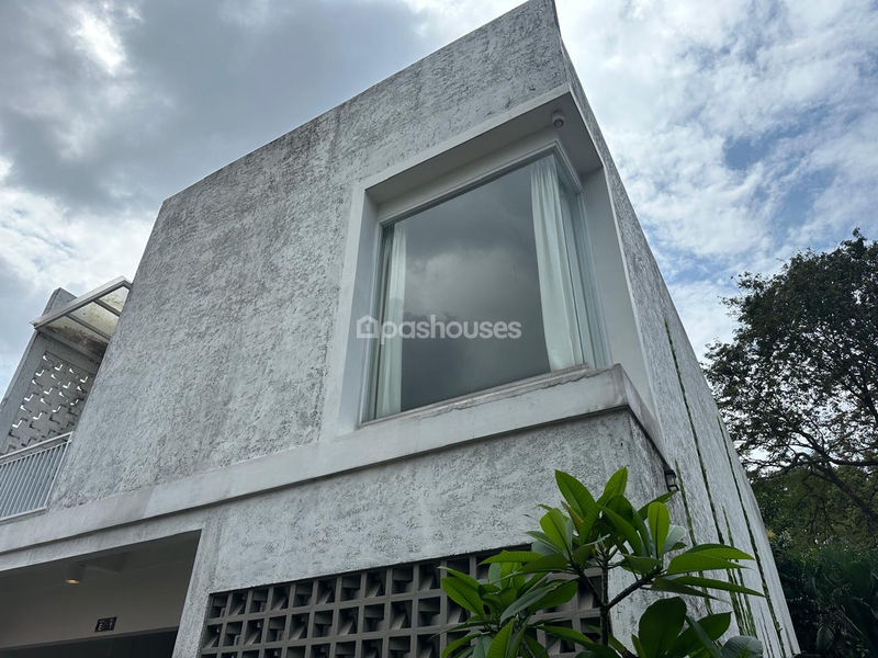 Residence One Ciputat Blok E No.1