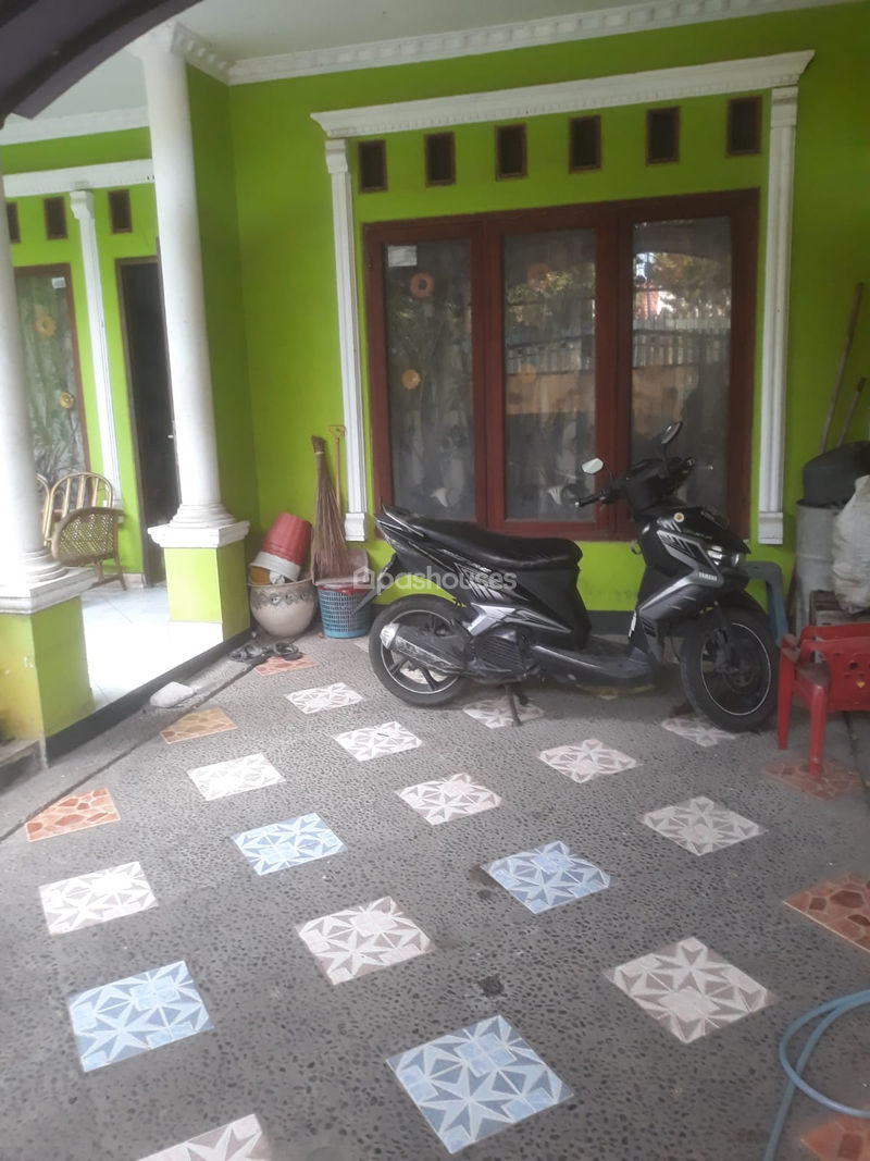 Jalan Pengadegan Timur