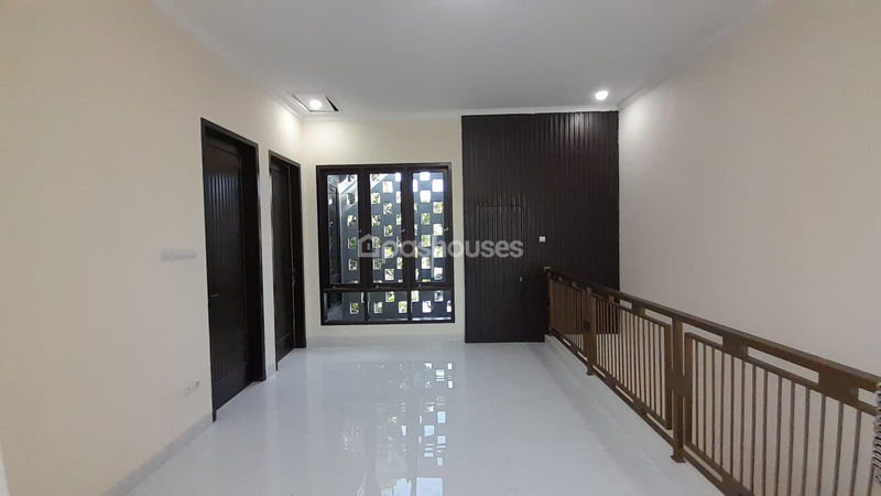 Jalan Bukit Sikumbang Depok