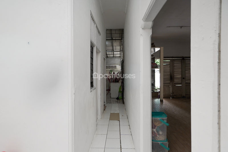 Jalan Manunggal II No. 8B, Komplek Kodam Jatiwaringin