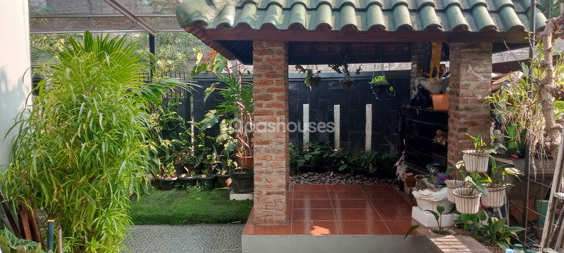 Jalan Bunga Sakura XVI Blok V No.17 
