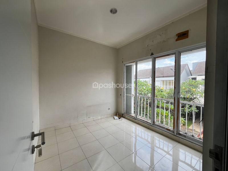 Perumahan Serpong Lagoon Cluster South Pelican Blok A5 No.8