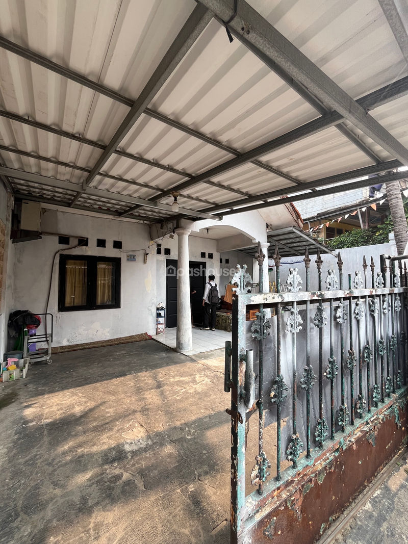 Jalan Pinus Bar. I