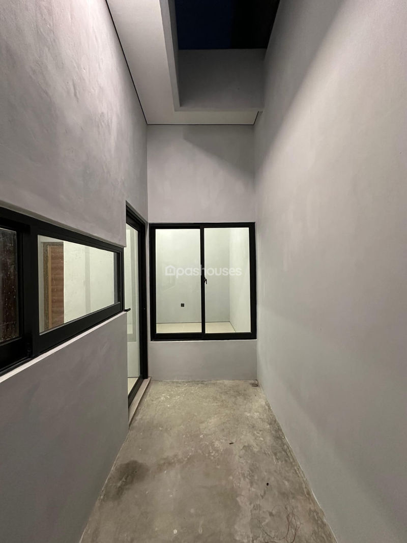 SM Townhouse No.147