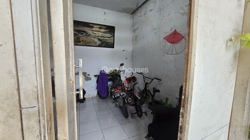 Permata Pamulang Blok E1 No.10