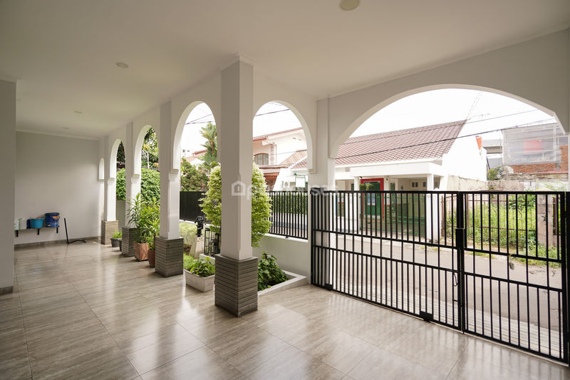 JALAN PELANGI RAYA