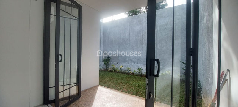Komplek Megapolitan Cinere Blok J No.291B