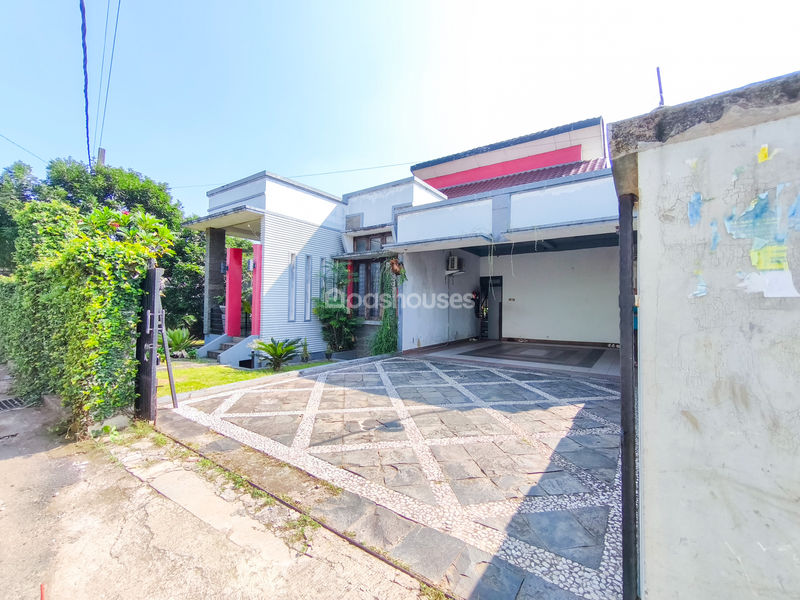 Jalan Majelis Taklim Almansyuriah No.10