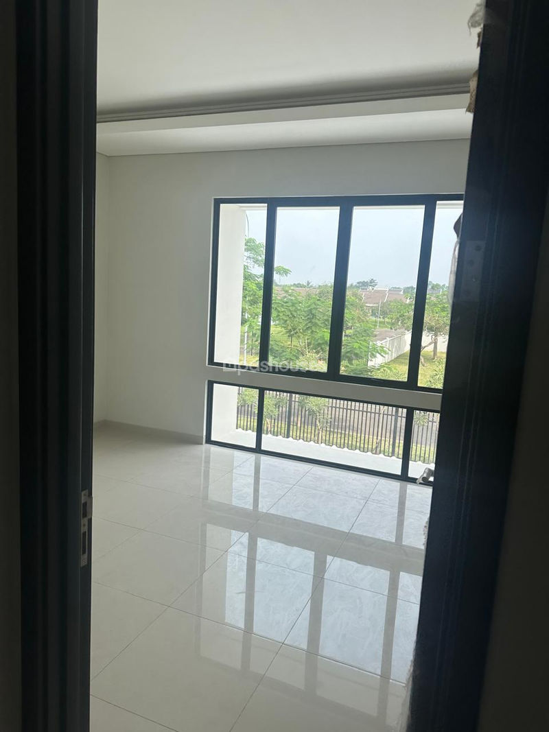 Perumahan Suvarna Sutera Cluster Fedora Park 2 No.10