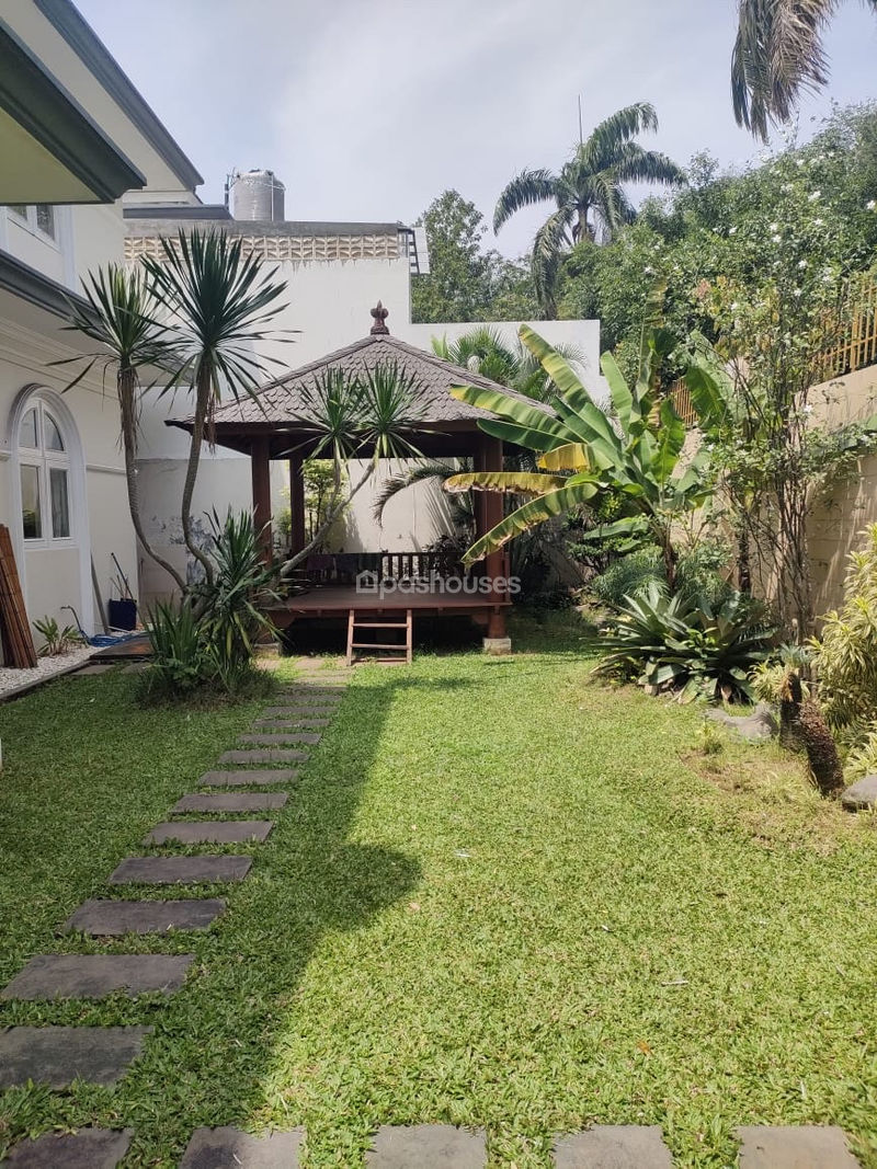 Perumahan Fontainebleau Golf Residence Kav.133