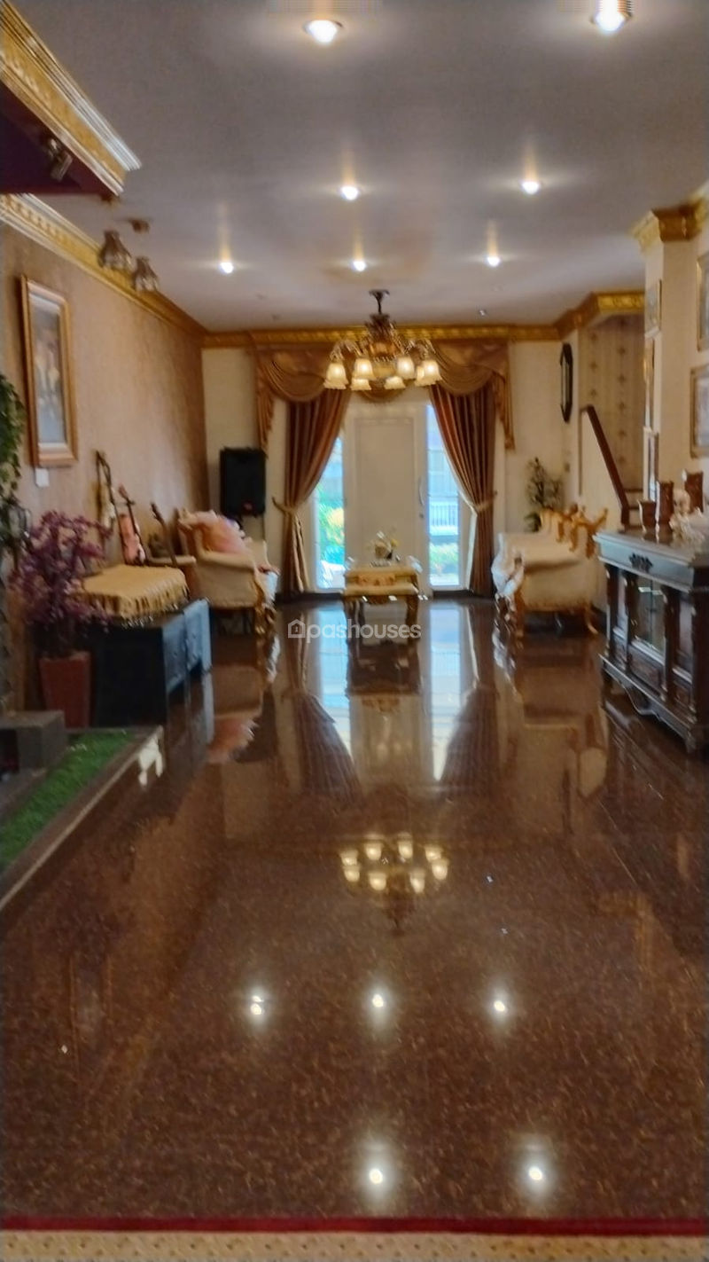 Royal Tajur Residence