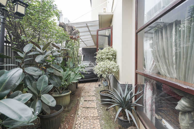Jalan Tebet Timur Dalam 10 A No. 1