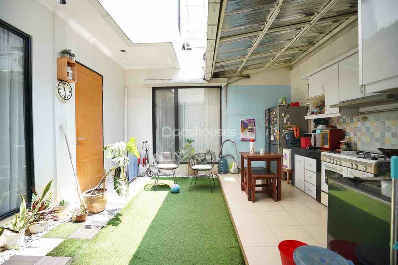 The Akasia Terrace