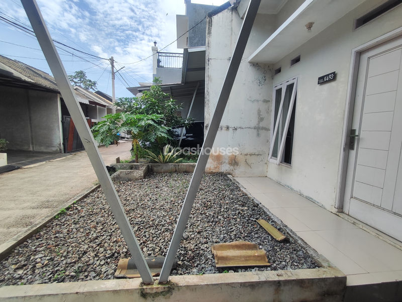 Perumahan Diamond Lake Side Blok K4 No.93