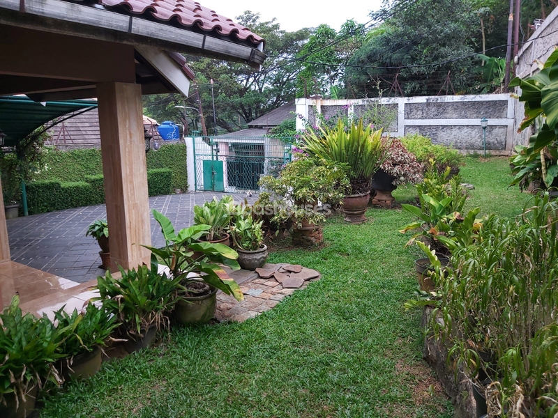 Jalan Cendrawasih Blok A No.888