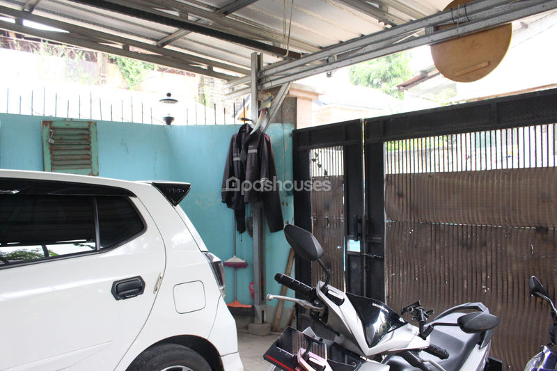 Jalan Tirta Melati Raya