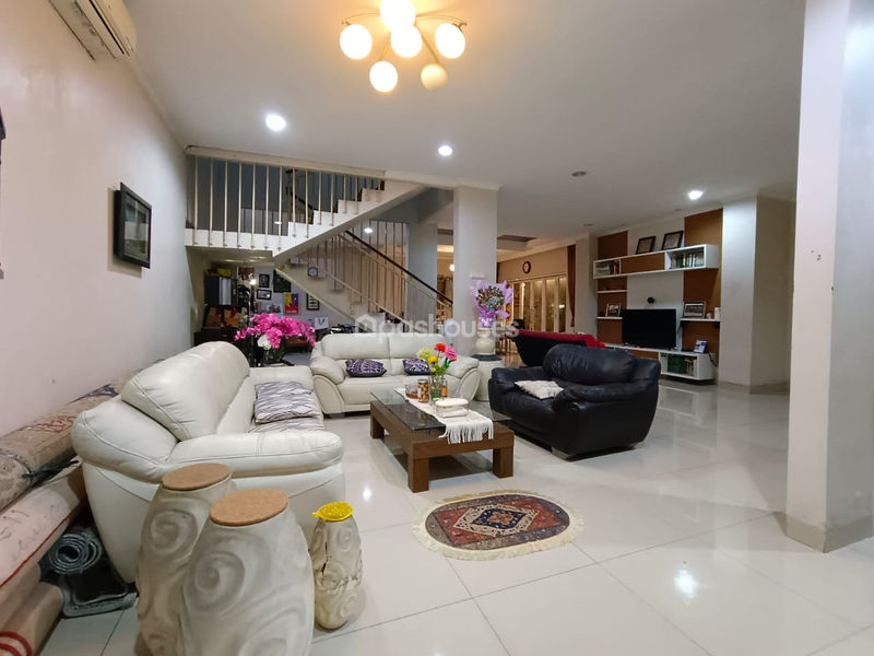 Jalan Perkici Raya Blok EB2 No.28 Sektor 5