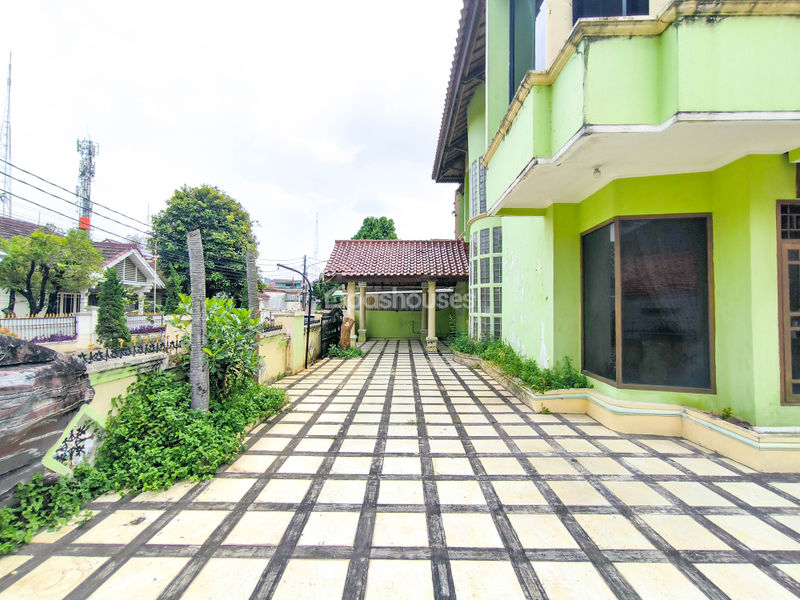 Jalan Niaga III
