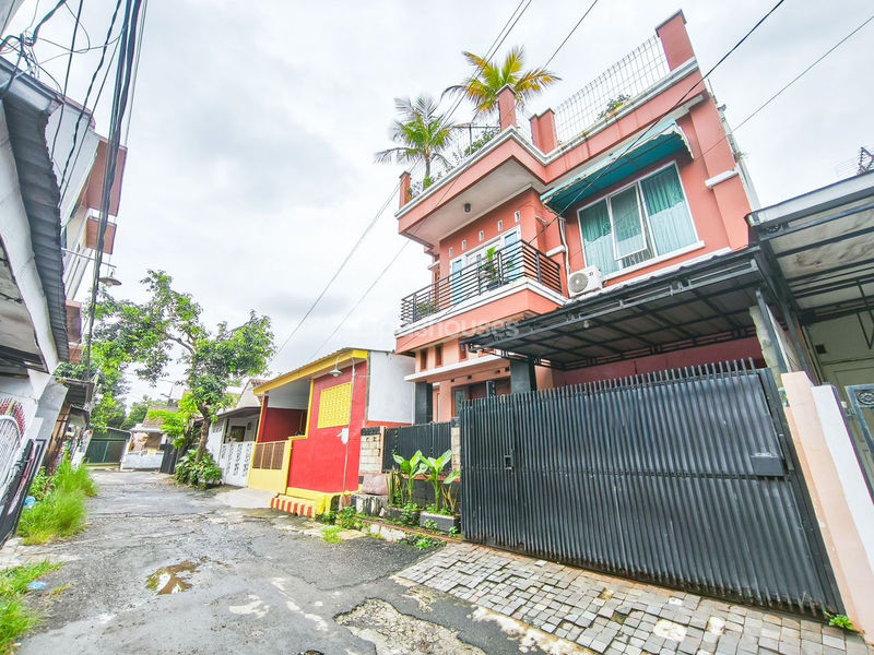 Perumahan Acropolis Karadenan Blok KQ No.15
