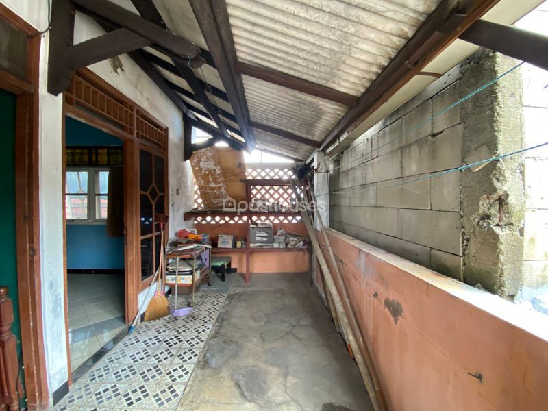 Jalan Bambu Hitam Cipayung