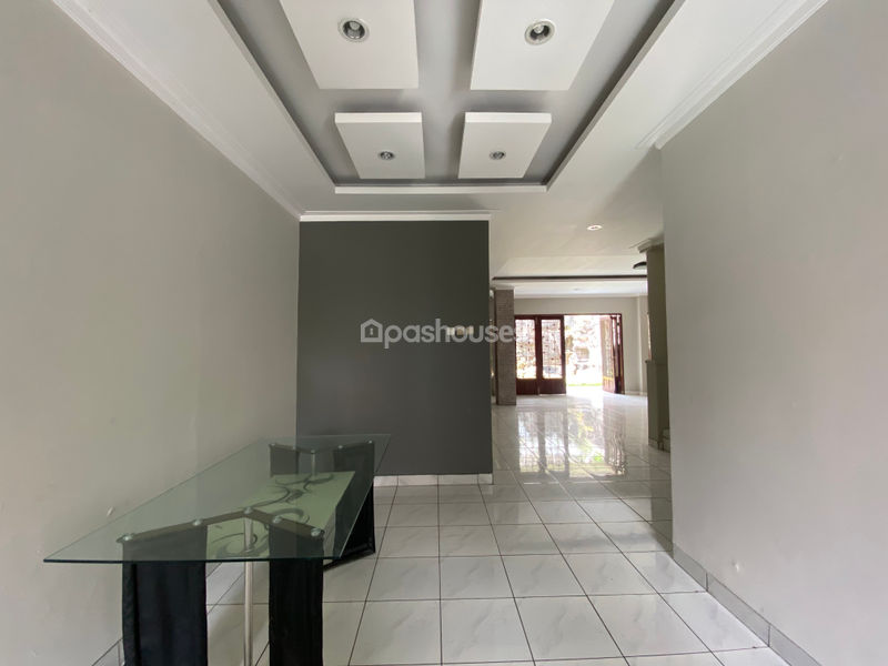Perumahan Raffles Hills Cibubur