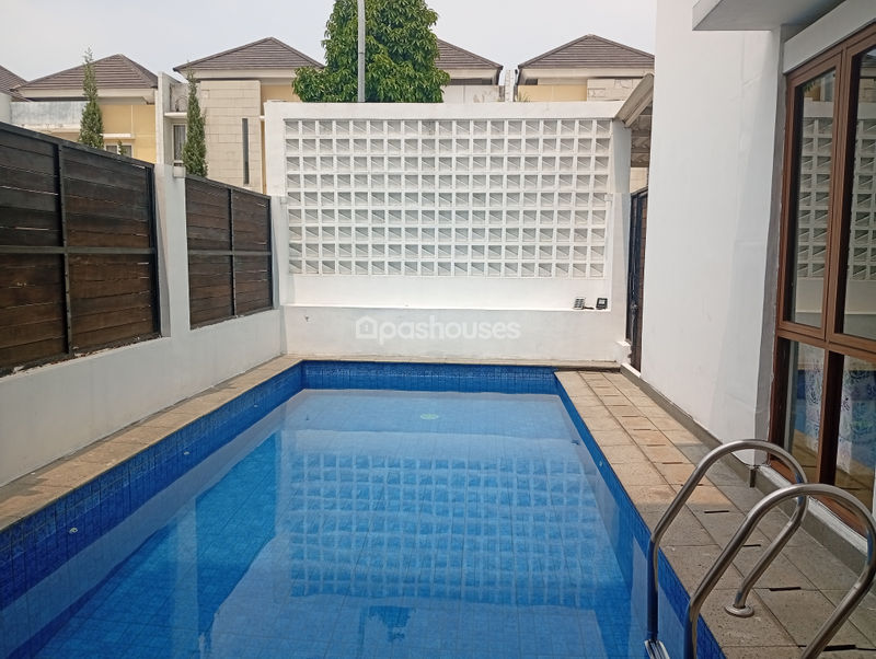 Perumahan Metland Menteng Cluster Victoria Blok G6 No.1
