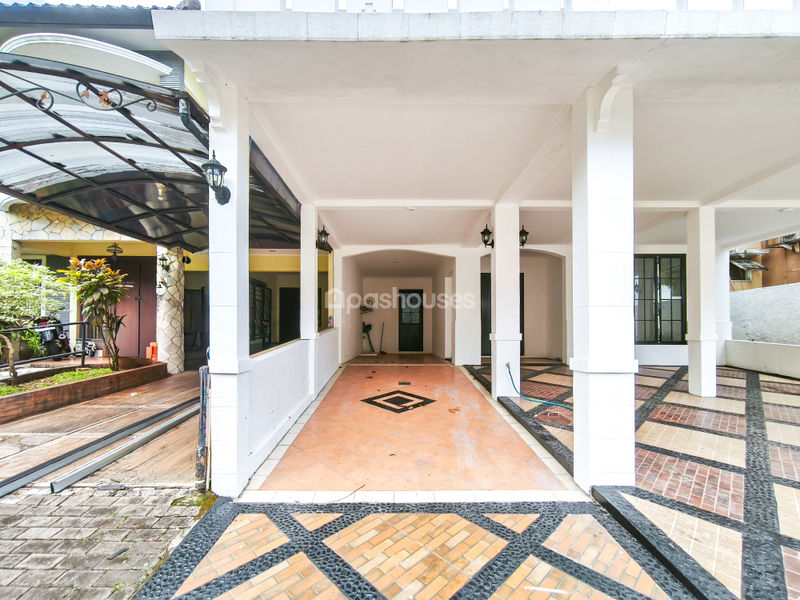 Legenda Wisata Zona Colombus