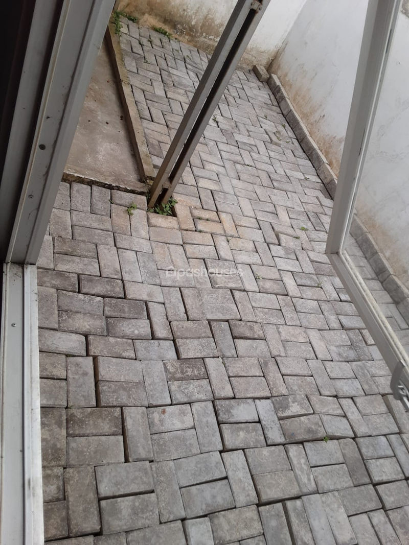 Perumahan Bizhome Cluster Beryl Blok R27/06