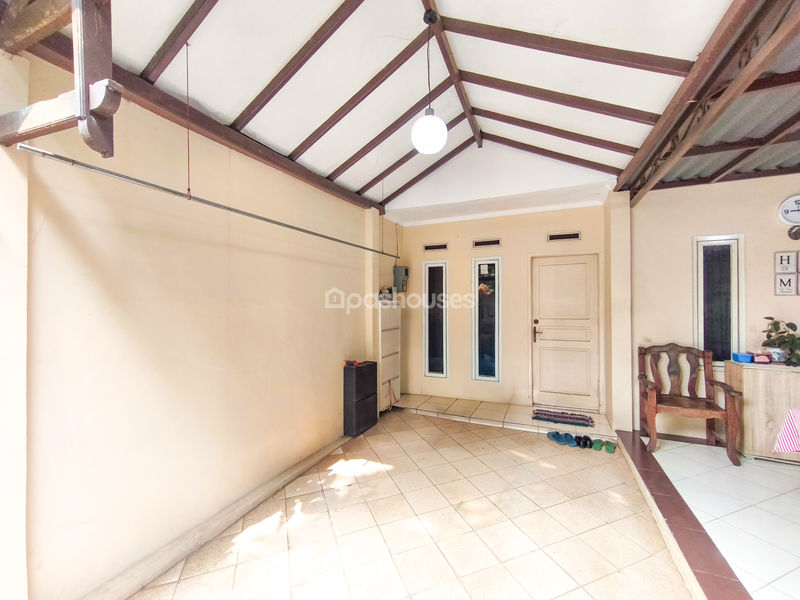 Jalan Villa Dago Tol, Blok D11 No.17