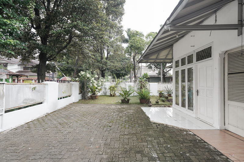 Jalan Manunggal II No. 8B, Komplek Kodam Jatiwaringin
