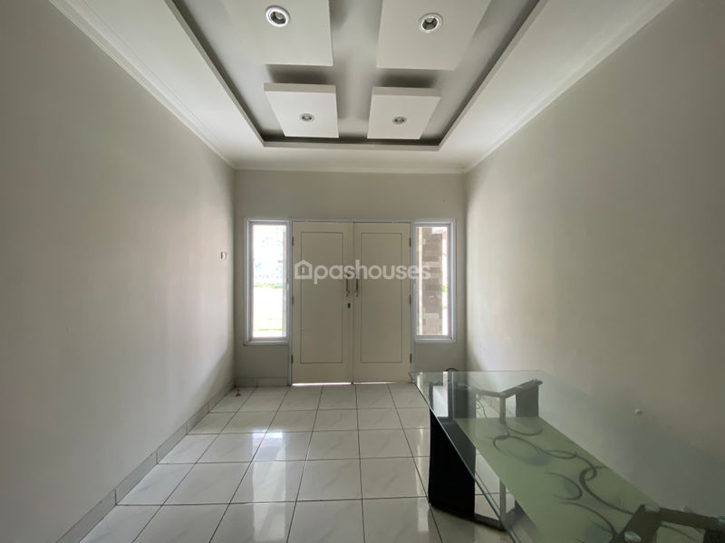 Perumahan Raffles Hills Cibubur
