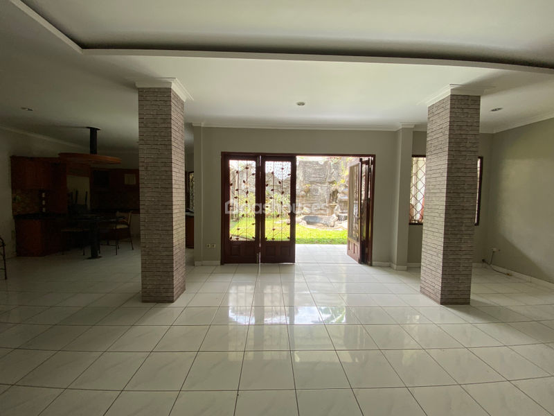 Perumahan Raffles Hills Cibubur