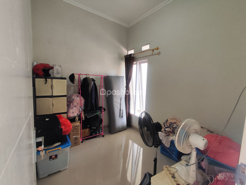 Perumahan Diamond Lake Side Blok K4 No.93