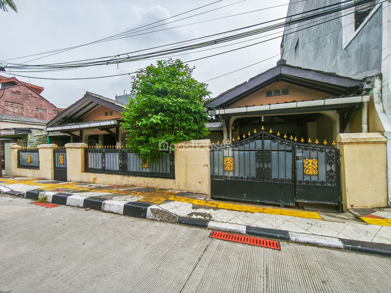 Jalan Salak Raya
