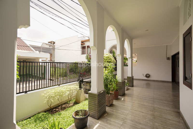 JALAN PELANGI RAYA