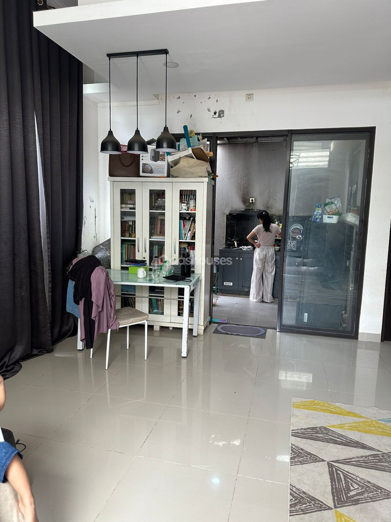 Emerald Terrace Blok M No.12A
