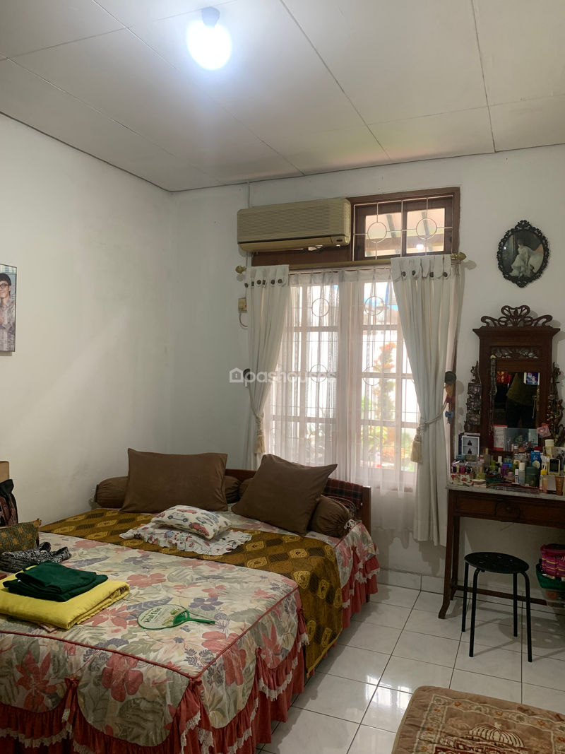 Perumahan Bukit Cirendeu II No. 6