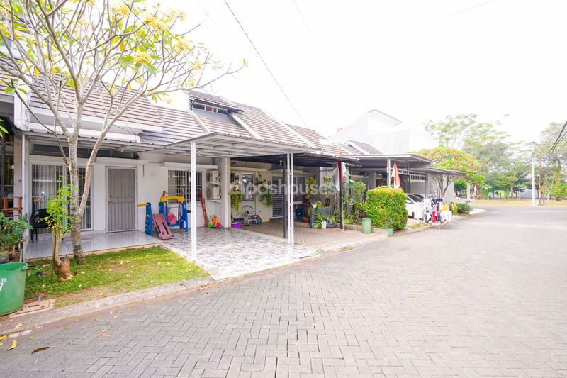Serpong Lagoon Cluster Lotus Garden