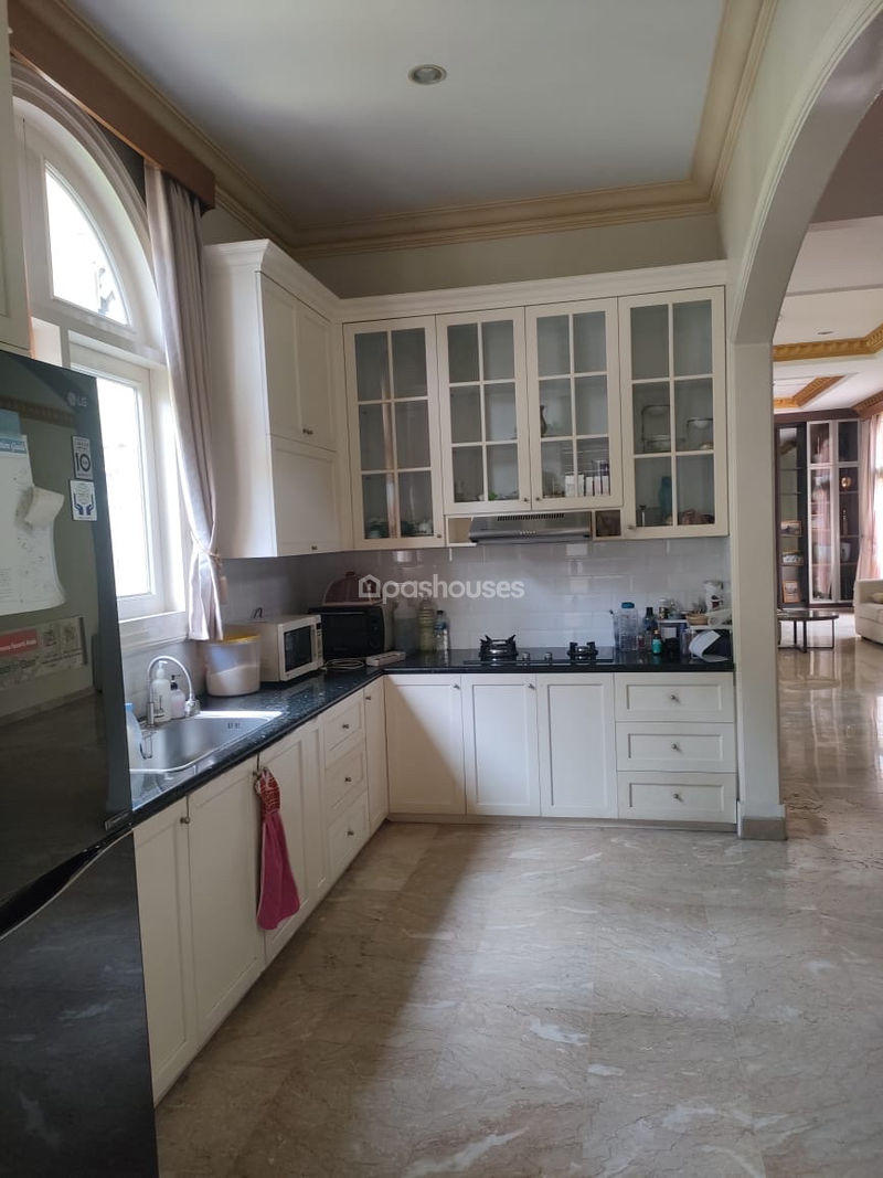 Perumahan Fontainebleau Golf Residence Kav.133