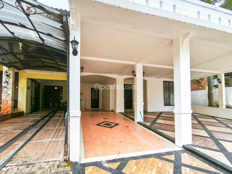 Legenda Wisata Zona Colombus