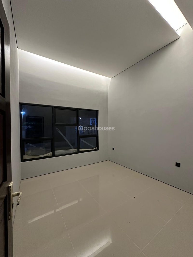 SM Townhouse No.147
