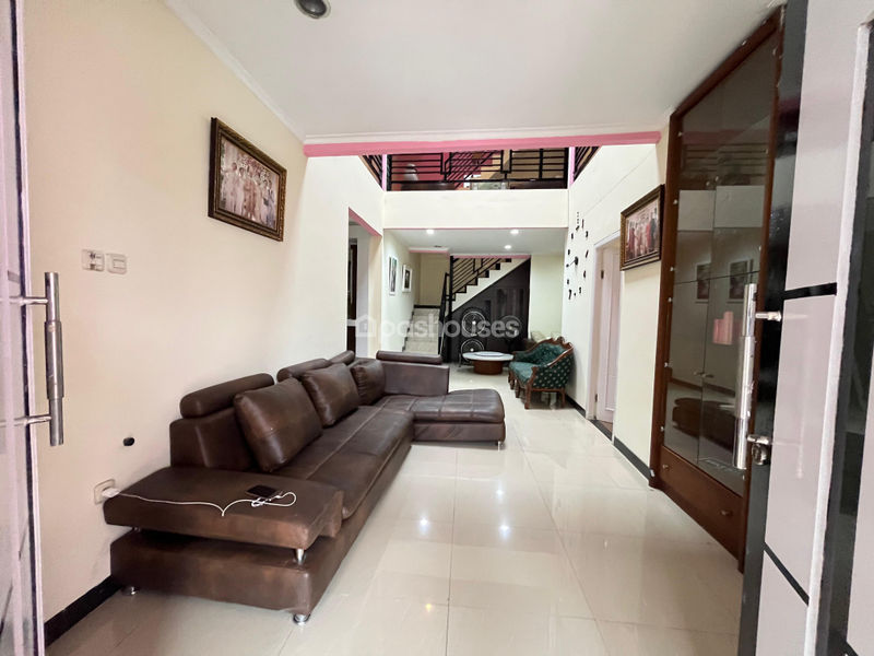 Jalan Raden Saleh Depok